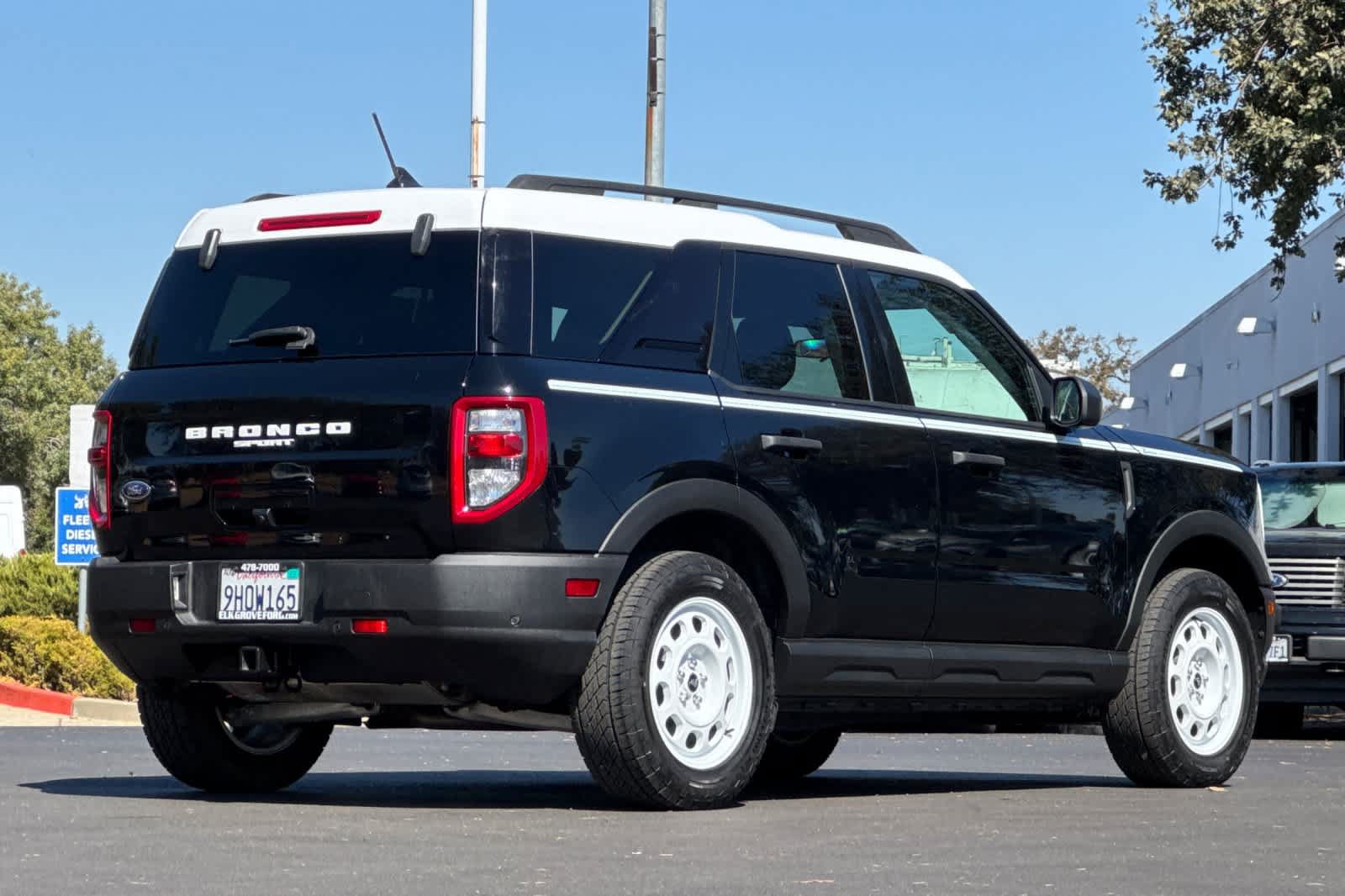Certified 2023 Ford Bronco Sport Heritage w/ Heritage Convenience Package AWD/4WD image 2