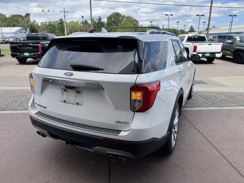 Used 2022 Ford Explorer Platinum w/ Equipment Group 601A AWD/4WD image 6