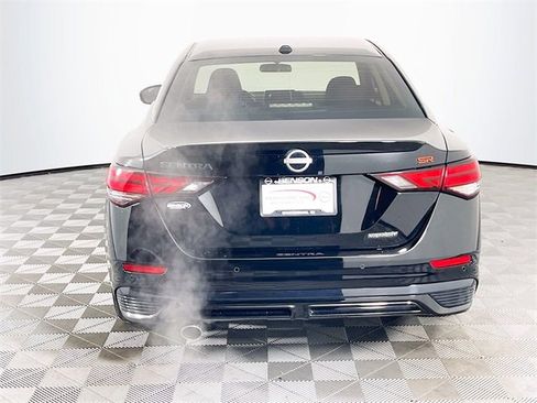 Used 2025 Nissan Sentra SR w/ Midnight Edition image 7