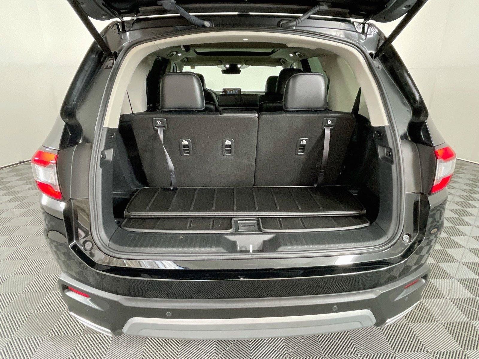 Certified 2025 Honda Pilot Touring image 32