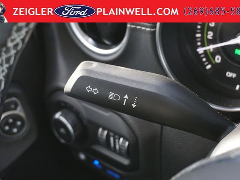 Used 2022 Jeep Wrangler Unlimited Sahara w/ Cold Weather Group AWD/4WD image 26