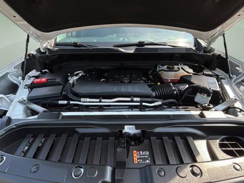 Used 2025 Chevrolet Silverado 1500 Custom RWD image 31
