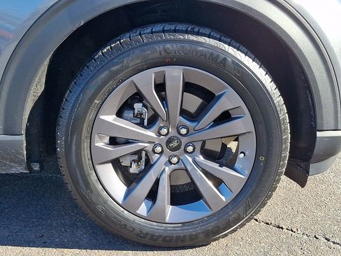 Used 2023 Ford Explorer XLT w/ Equipment Group 202A image 9