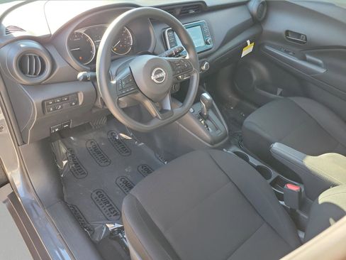 Certified 2025 Nissan Kicks Play S image 21
