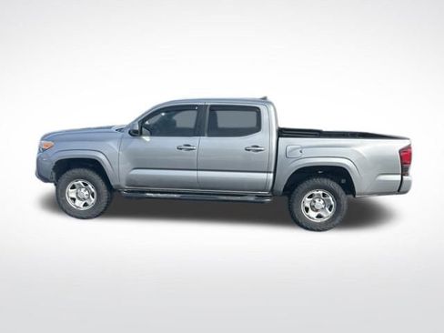 Used 2018 Toyota Tacoma SR w/ SR Convenience Package image 8