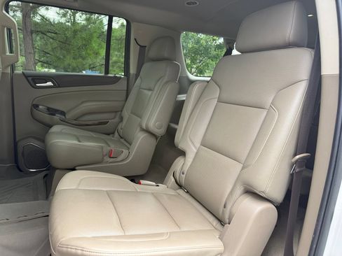 Used 2020 GMC Yukon XL SLT w/ Open Road Package AWD/4WD image 40