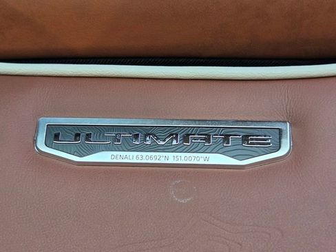 New 2026 GMC Sierra 3500 Denali Ultimate AWD/4WD image 14