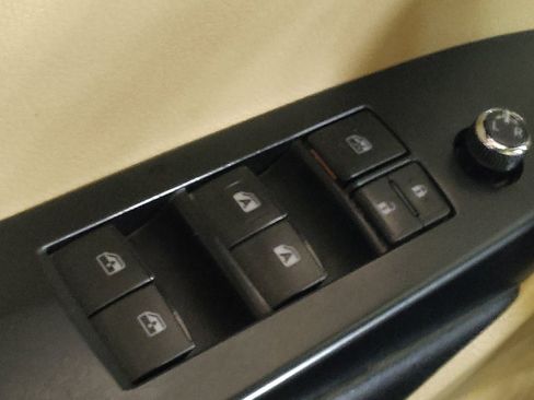 Used 2019 Toyota Highlander Plus image 27