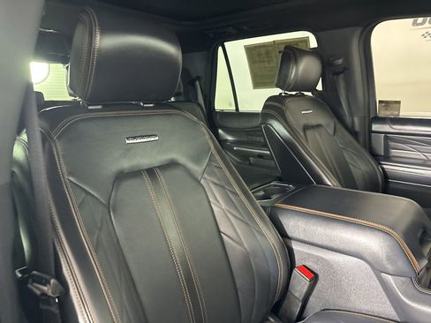 Used 2023 Ford Expedition Platinum image 32