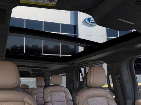 New 2025 Lincoln Navigator L Black Label image 22