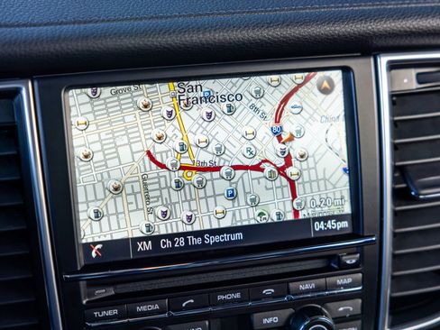 Used 2015 Porsche Panamera image 54