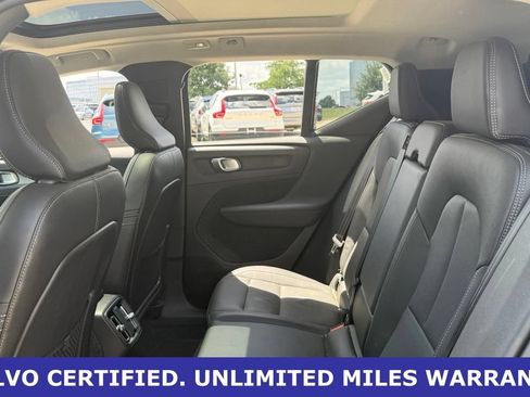 Certified 2025 Volvo XC40 B5 Plus AWD/4WD image 15