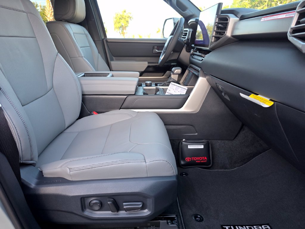 New 2026 Toyota Tundra Limited AWD/4WD image 14