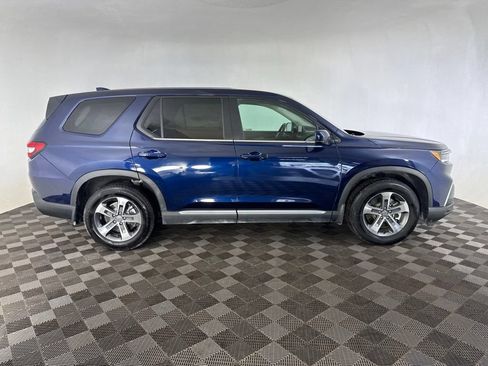Used 2025 Honda Pilot EX-L image 6