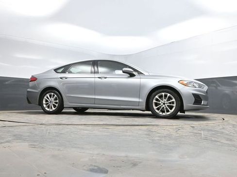 Used 2020 Ford Fusion SE image 50