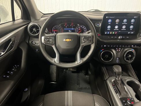 Certified 2025 Chevrolet Blazer LT w/ Convenience Package image 18