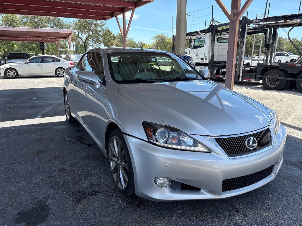 Used 2013 Lexus IS 350C w/ Luxury Pkg RWD image 3
