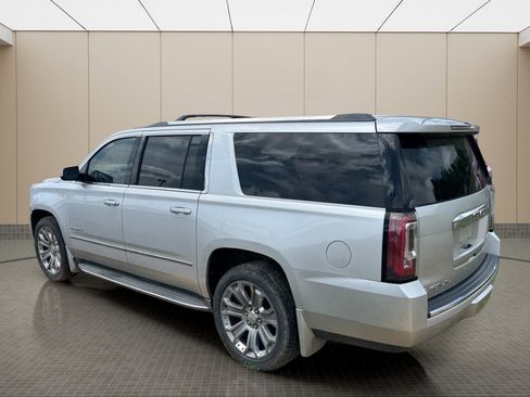 Used 2015 GMC Yukon XL Denali w/ Touring Package AWD/4WD image 10