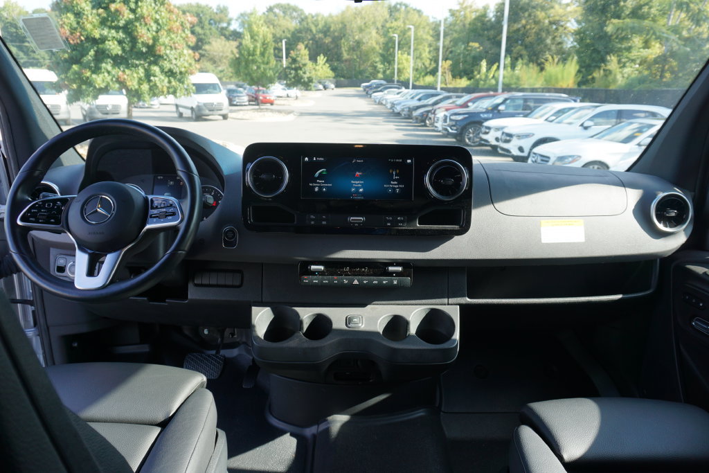 Used 2023 Mercedes-Benz Sprinter 2500 image 21