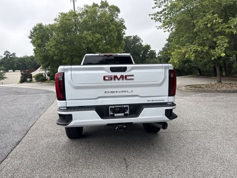 New 2026 GMC Sierra 3500 Denali w/ Denali Reserve Package AWD/4WD image 4
