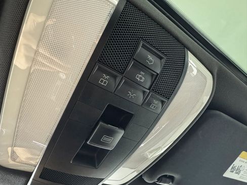 Used 2010 Mercedes-Benz C 300 Sedan image 22