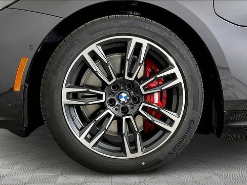 New 2026 BMW 550e xDrive image 16