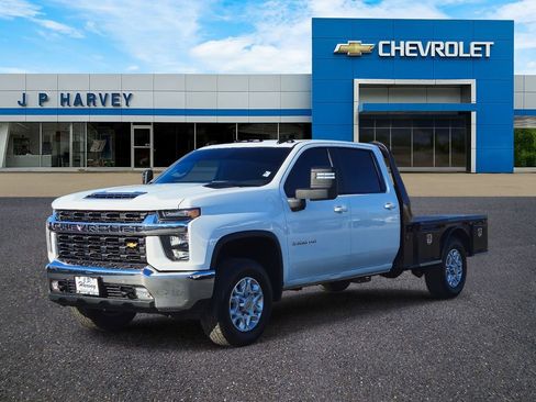 Used 2022 Chevrolet Silverado 3500 LT w/ Convenience Package image 3