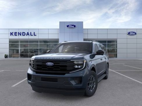 New 2026 Ford Expedition Max Active AWD/4WD image 2