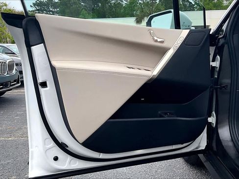 Certified 2023 BMW iX xDrive50 image 21