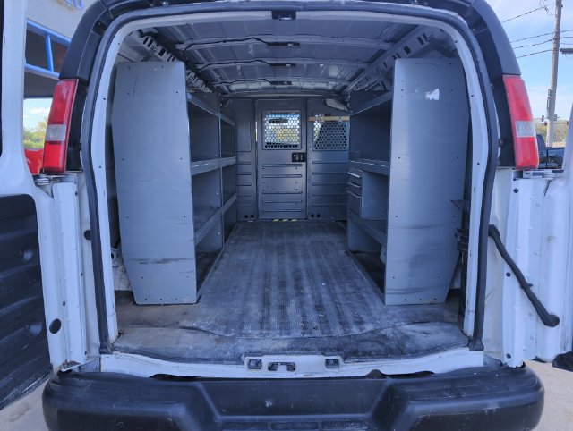 Used 2016 Chevrolet Express 2500 RWD image 19