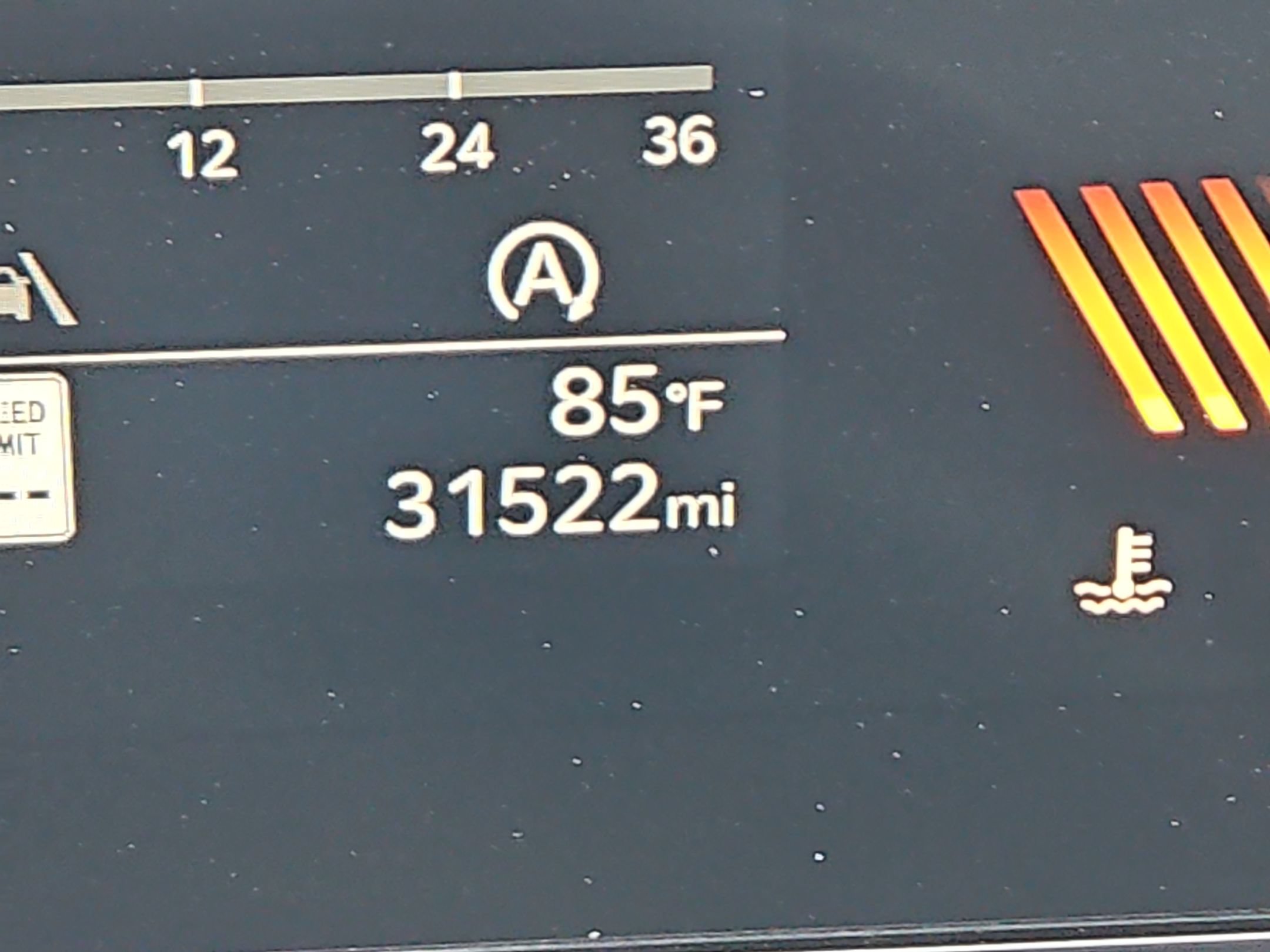 Used 2025 Kia Sorento S FWD image 29