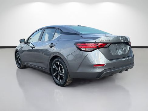 Used 2025 Nissan Sentra SV FWD image 5