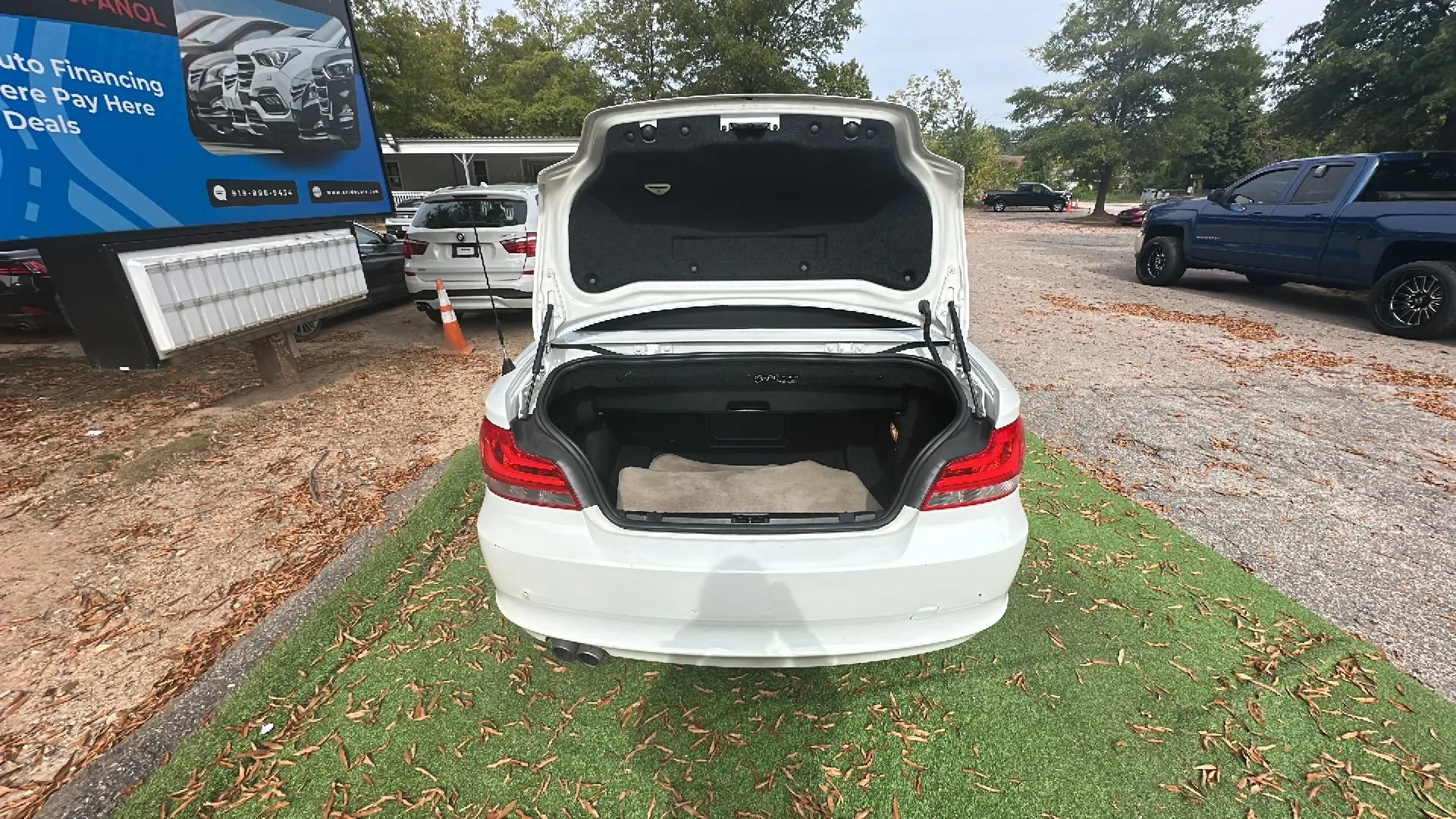 Used 2012 BMW 128i Convertible RWD image 9
