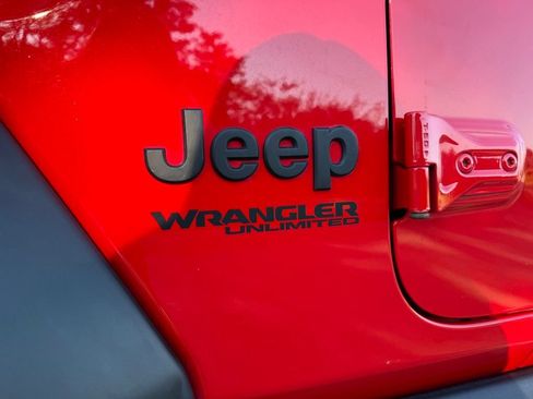 Used 2021 Jeep Wrangler Unlimited Sport AWD/4WD image 10