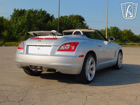 Used 2008 Chrysler Crossfire Limited image 25