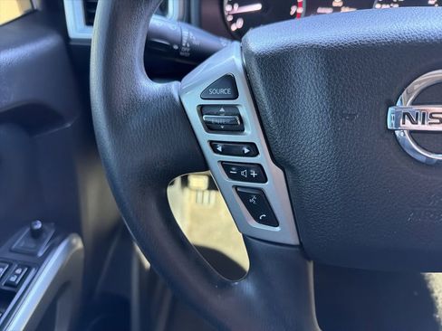 Used 2021 Nissan Titan SV AWD/4WD image 22