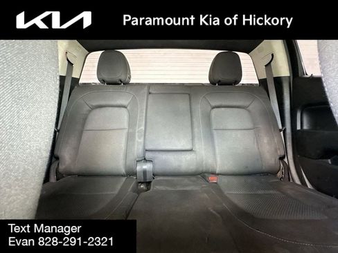 Used 2015 Chevrolet Colorado LT w/ LT Convenience Package image 11