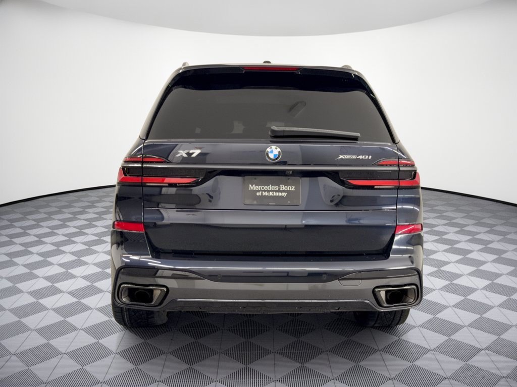Used 2024 BMW X7 xDrive40i w/ M Sport Package AWD/4WD image 11