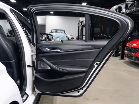 Used 2019 BMW M5 w/ Executive Package image 57