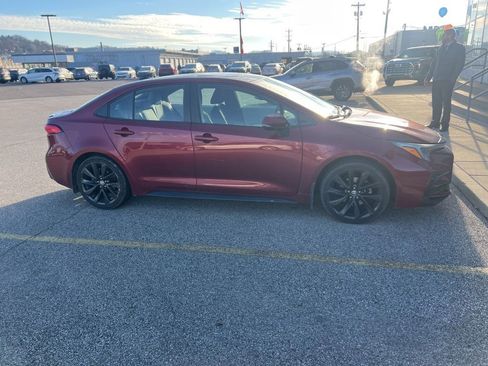 Used 2023 Toyota Corolla SE image 4