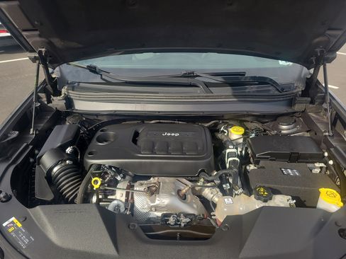 Used 2022 Jeep Cherokee Limited AWD/4WD image 33