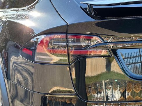 Used 2023 Tesla Model X AWD/4WD image 11