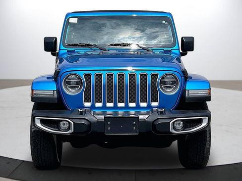 Certified 2022 Jeep Wrangler Unlimited Sahara w/ LED Lighting Group AWD/4WD image 3