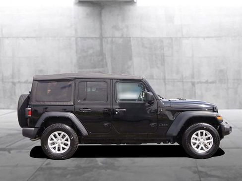 Used 2023 Jeep Wrangler Unlimited Sport AWD/4WD image 5