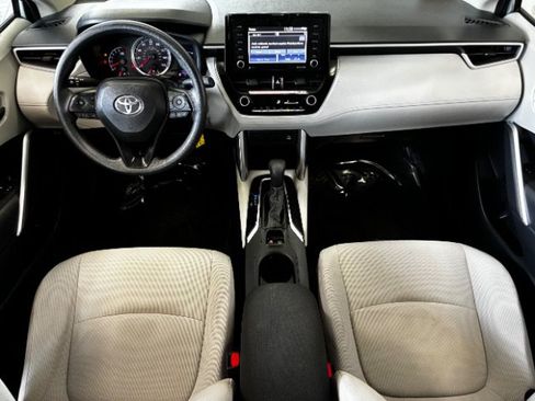 Used 2022 Toyota Corolla Cross L FWD image 18