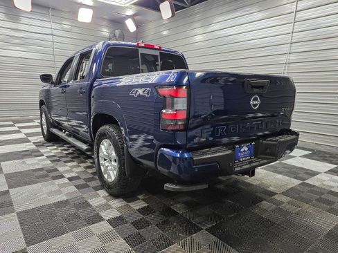 Used 2022 Nissan Frontier SV w/ SV Premium Package AWD/4WD image 7