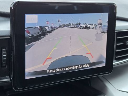 Used 2021 Ford Explorer XLT w/ Equipment Group 202A RWD image 21