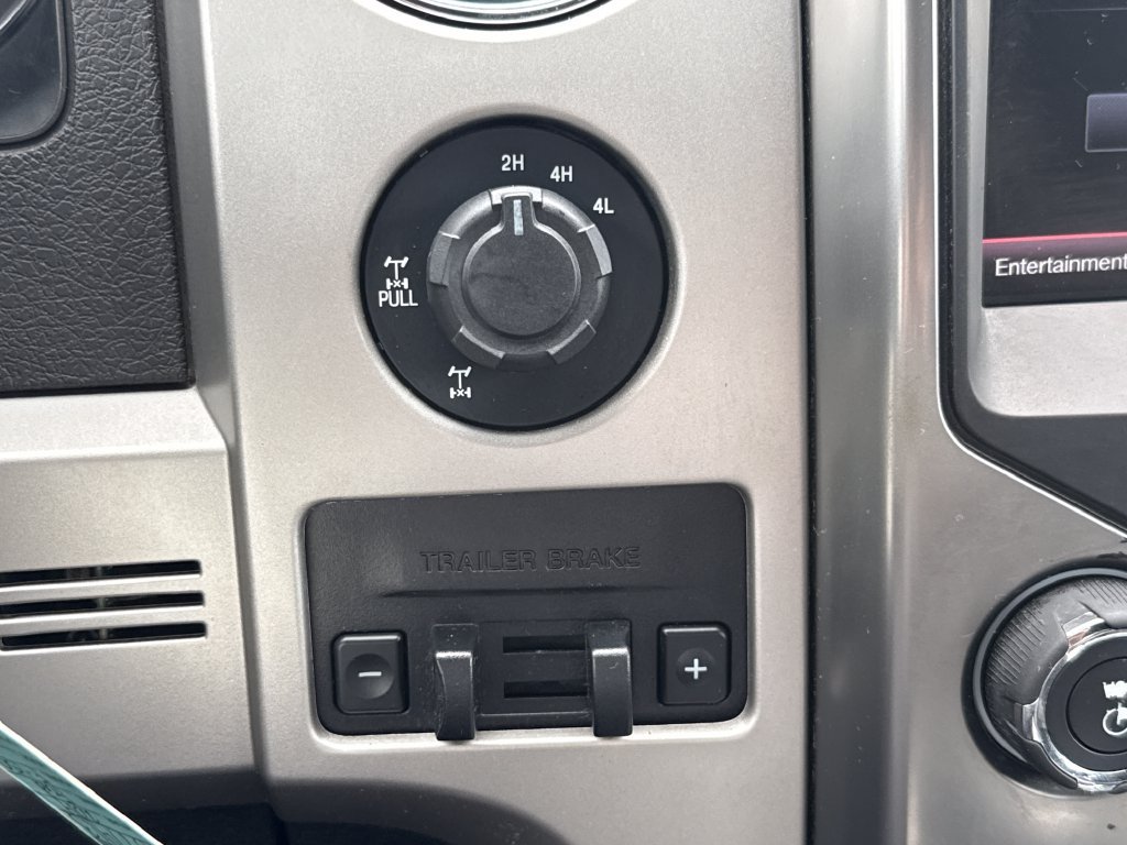 Used 2014 Ford F150 FX4 w/ Equipment Group 402A Luxury AWD/4WD image 26