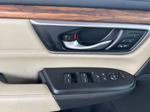 Used 2020 Honda CR-V Touring image 12