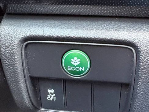Used 2014 Honda Accord Sport image 25